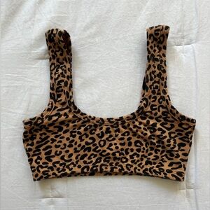 ARQ Wide Strap Bra in Leopard Print